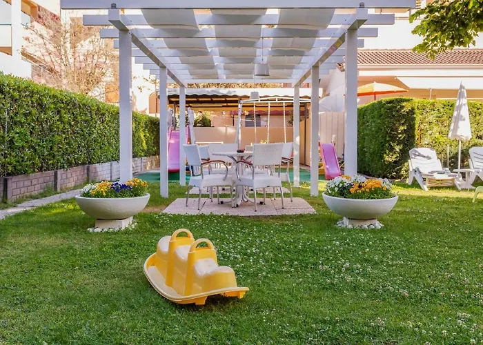 Apollo Hotel
