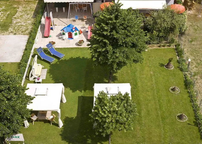 Отель Apollo 3*